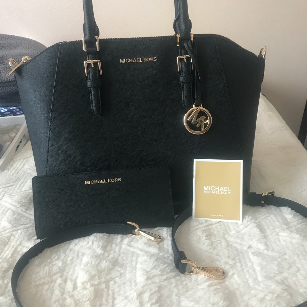 NWT Michael Kors LG Ciara Bag and  wallet SET